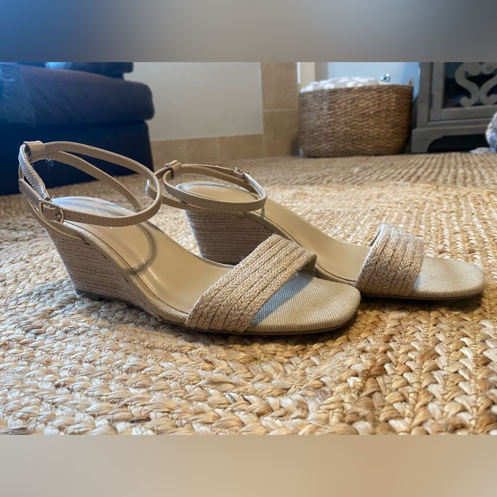 Joie womens tan 3 inch ankle sandals